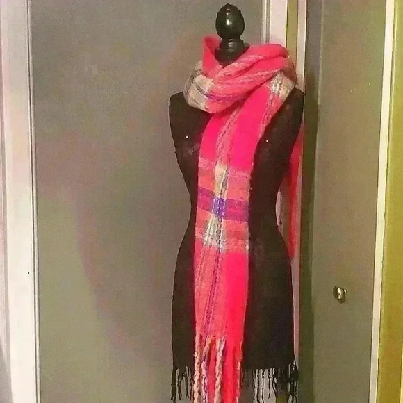 Renee NYC large red plaid scarf - Picture 1 of 4